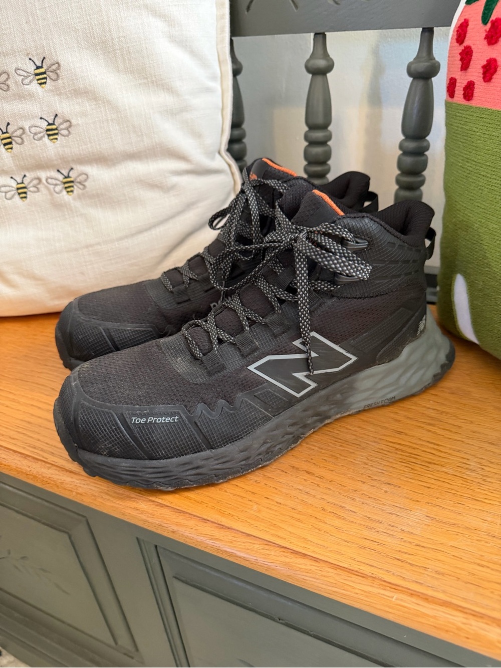 New Balance Composite Toe Cremorne Fresh Foam Steel Toe Boots - EU 41.5
